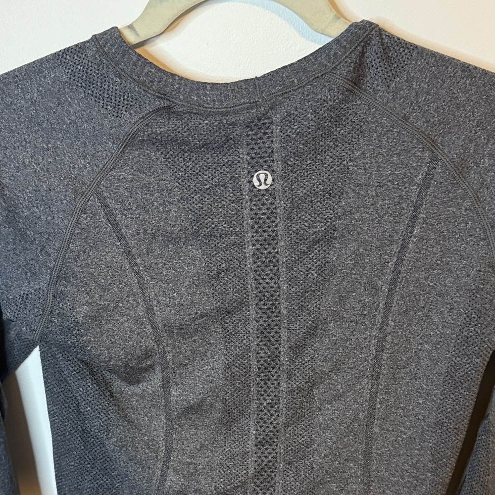 Lululemon Athletica Charcoal Heather Long Sleeve - Picture 5 of 6